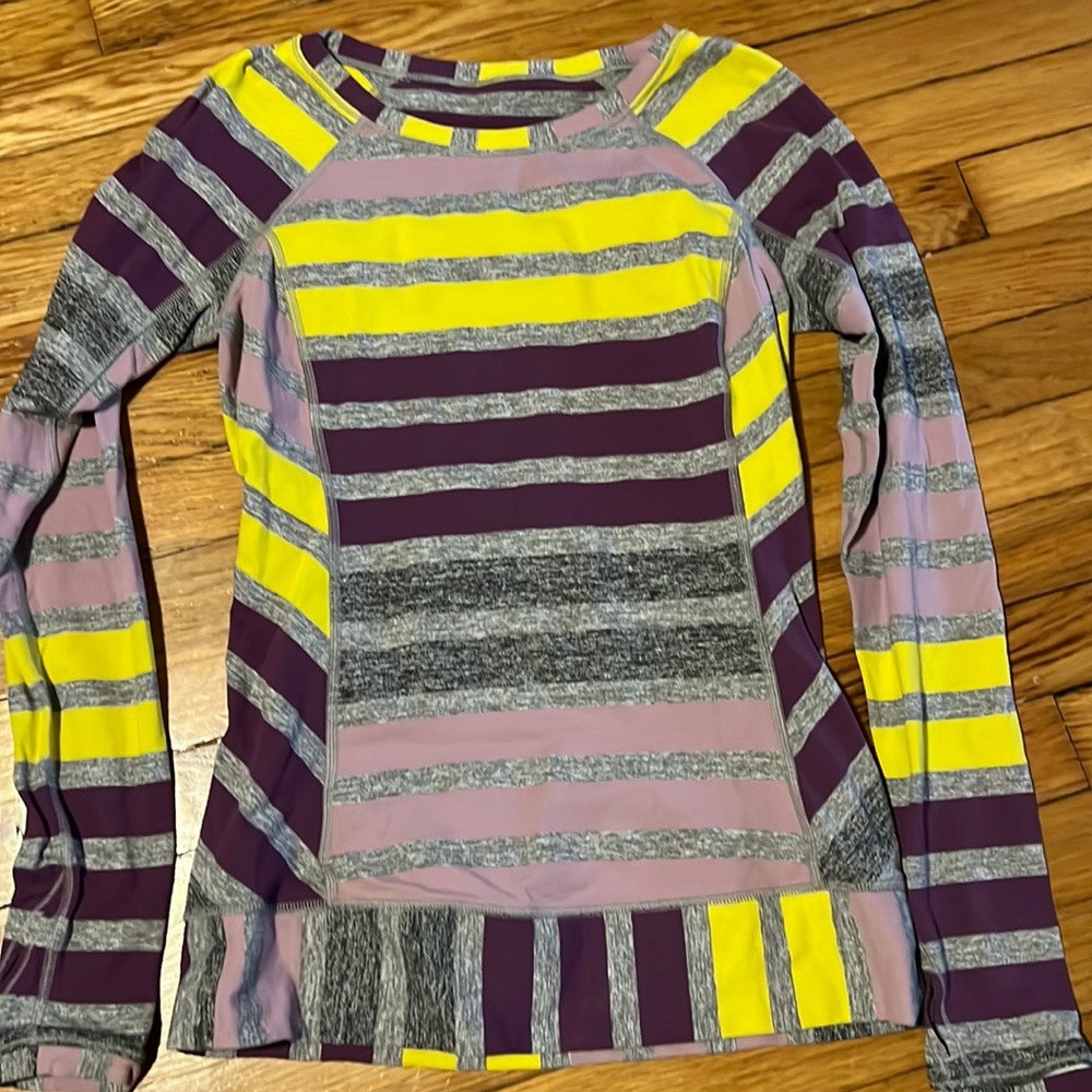 Lululemon long sleeve running top